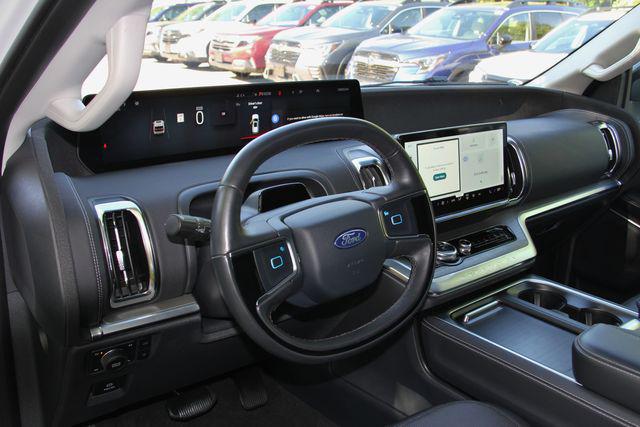 2025 Ford Expedition Platinum MAX