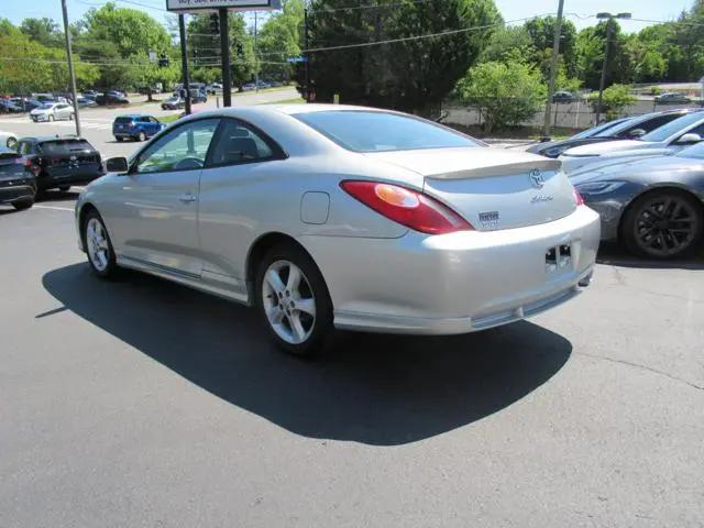 2004 Toyota Camry SE