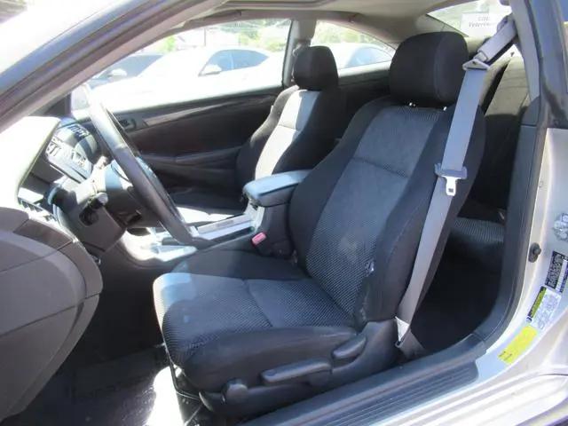 2004 Toyota Camry SE