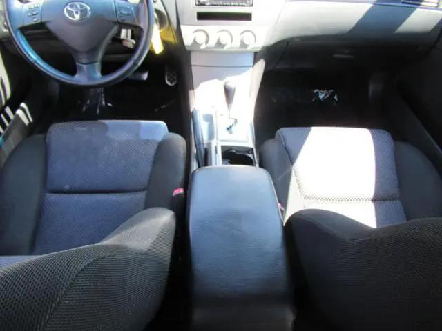 2004 Toyota Camry SE