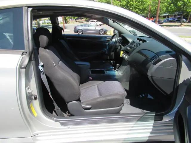 2004 Toyota Camry SE