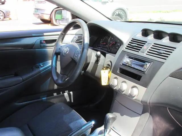 2004 Toyota Camry SE