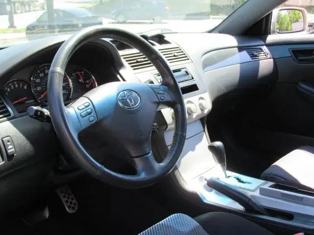 2004 Toyota Camry SE