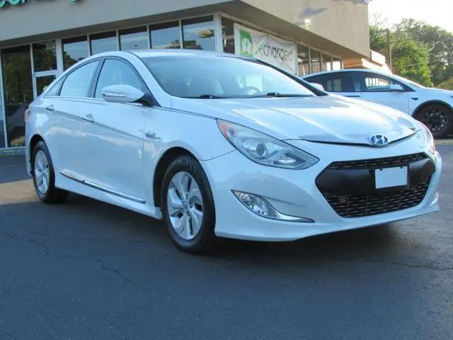 2015 Hyundai Sonata Hybrid Hybrid Base for sale in Fairfax, VA