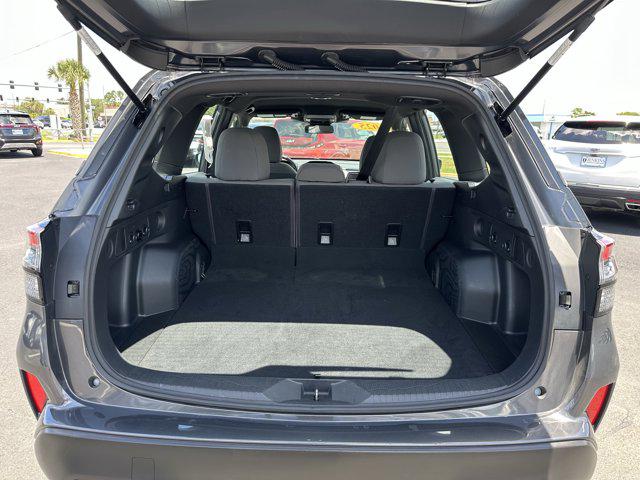 2025 Subaru Forester Base