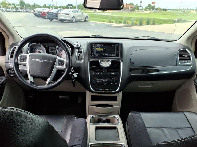 2015 Chrysler Town & Country Touring