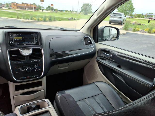 2015 Chrysler Town & Country Touring