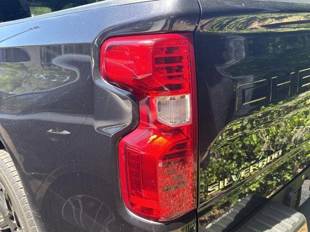2022 Chevrolet Silverado 1500 2WD Crew Cab Short Bed Custom