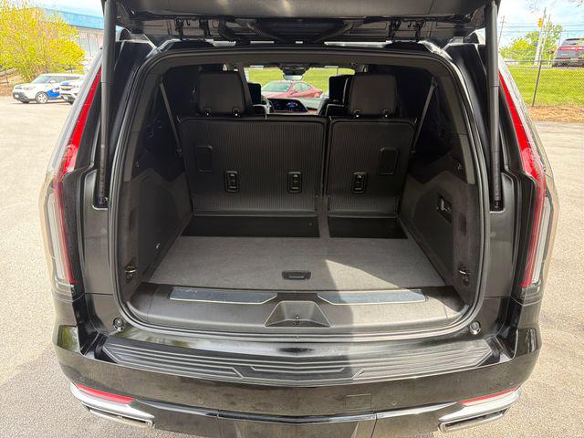 2024 Cadillac Escalade ESV 4WD Premium Luxury