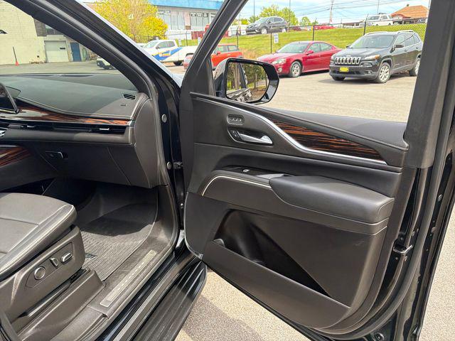 2024 Cadillac Escalade ESV 4WD Premium Luxury