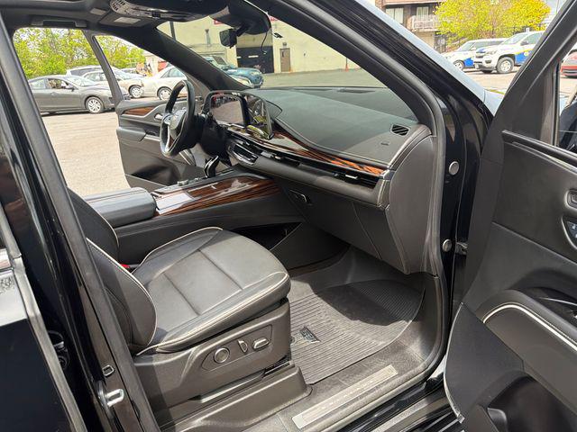 2024 Cadillac Escalade ESV 4WD Premium Luxury