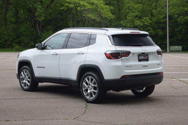 2023 Jeep Compass Latitude Lux FWD