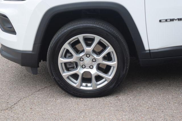 2023 Jeep Compass Latitude Lux FWD