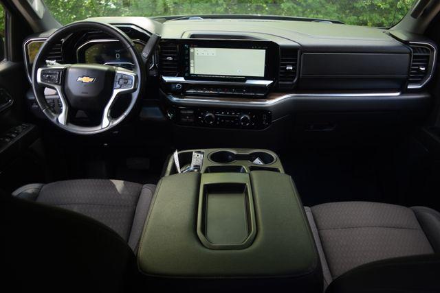 2023 Chevrolet Silverado 1500 4WD Crew Cab Standard Bed LT