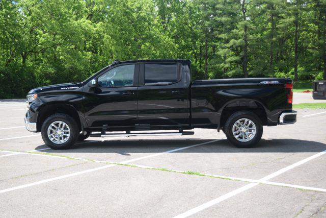2023 Chevrolet Silverado 1500 4WD Crew Cab Standard Bed LT