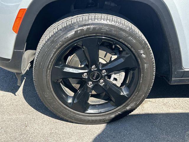 2023 Jeep Grand Cherokee L Altitude 4x4
