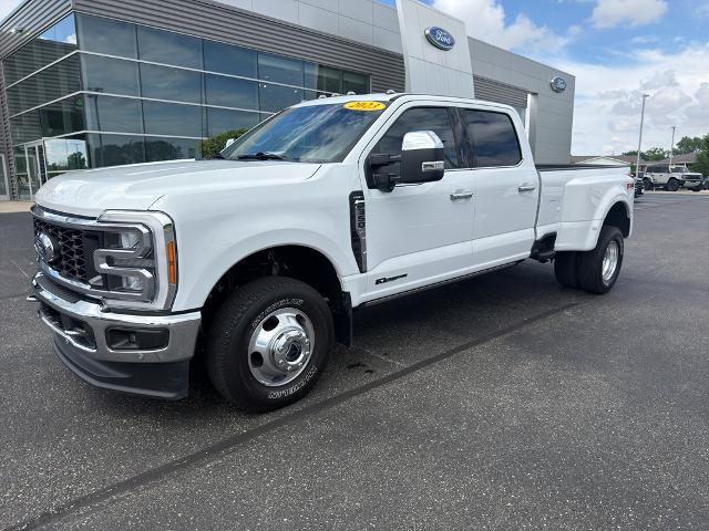 2023 Ford F-350 LARIAT