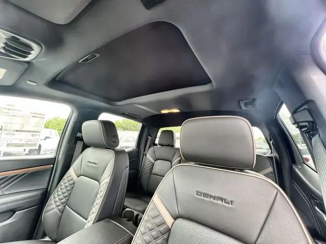 2026 GMC Canyon Denali, 4WD