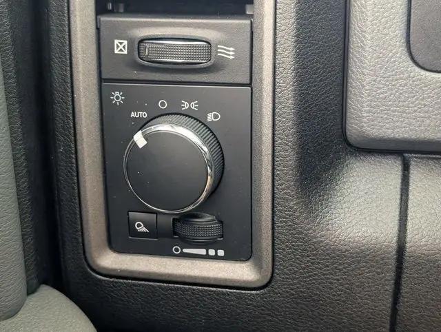 2019 Ram 1500 Classic Tradesman Regular Cab 4x2 8' Box