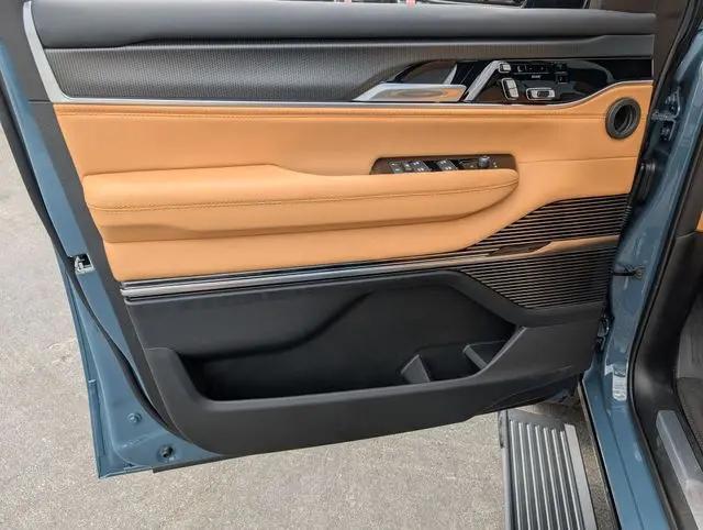 2026 Jeep Grand Wagoneer Summit Reserve 4x4