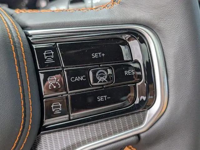 2026 Jeep Grand Wagoneer Summit Reserve 4x4