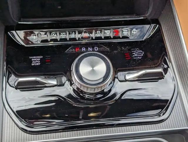 2026 Jeep Grand Wagoneer Summit Reserve 4x4