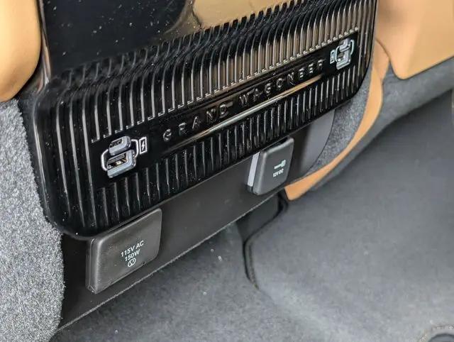 2026 Jeep Grand Wagoneer Summit Reserve 4x4