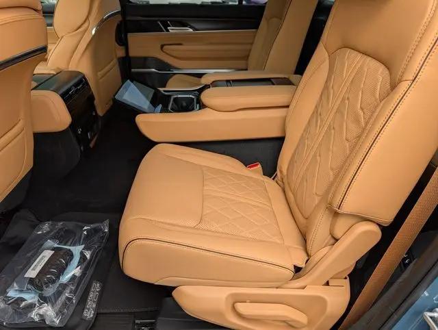 2026 Jeep Grand Wagoneer Summit Reserve 4x4