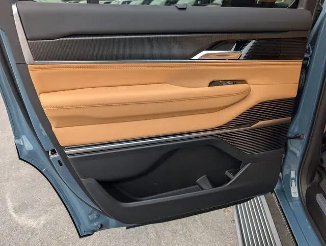 2026 Jeep Grand Wagoneer Summit Reserve 4x4