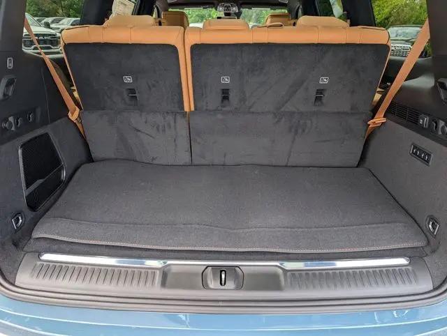 2026 Jeep Grand Wagoneer Summit Reserve 4x4