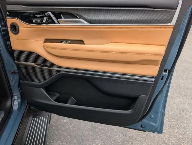 2026 Jeep Grand Wagoneer Summit Reserve 4x4