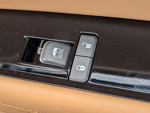 2026 Jeep Grand Wagoneer Summit Reserve 4x4
