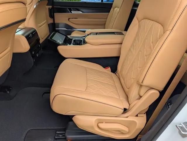 2026 Jeep Grand Wagoneer Summit Reserve 4x4