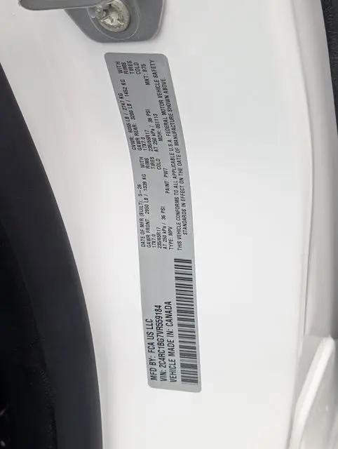 2027 Chrysler Pacifica Select