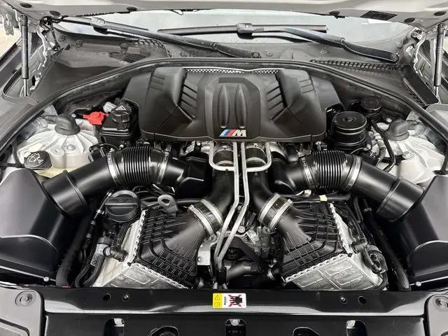 2014 BMW M5 Standard