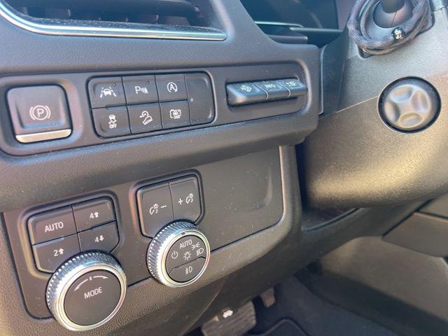 2023 GMC Yukon 4WD AT4