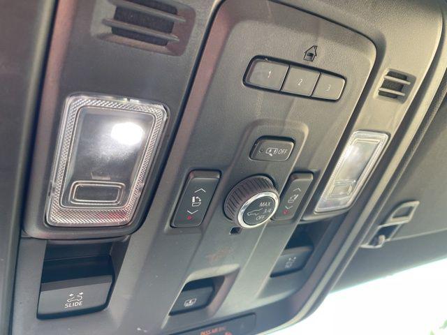 2023 GMC Yukon 4WD AT4