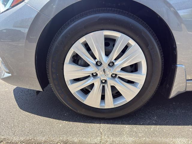 2023 Nissan Sentra S Xtronic CVT