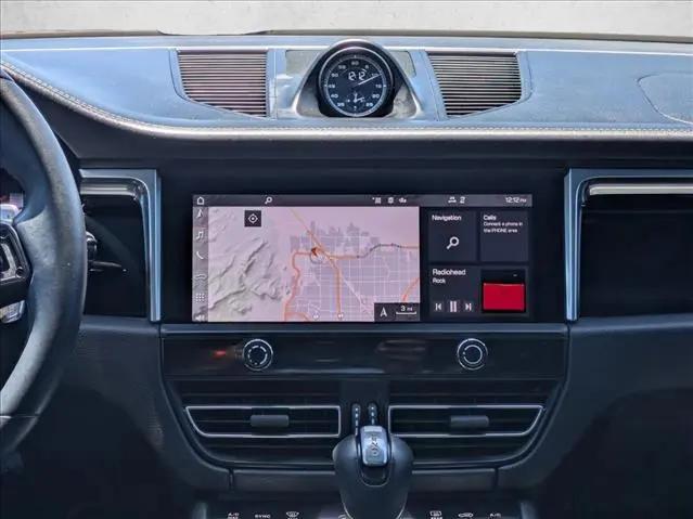 2023 Porsche Macan T