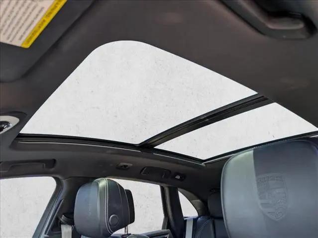 2023 Porsche Macan T