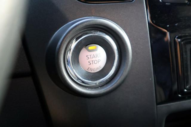 2024 Nissan Titan Crew Cab SV 4x2