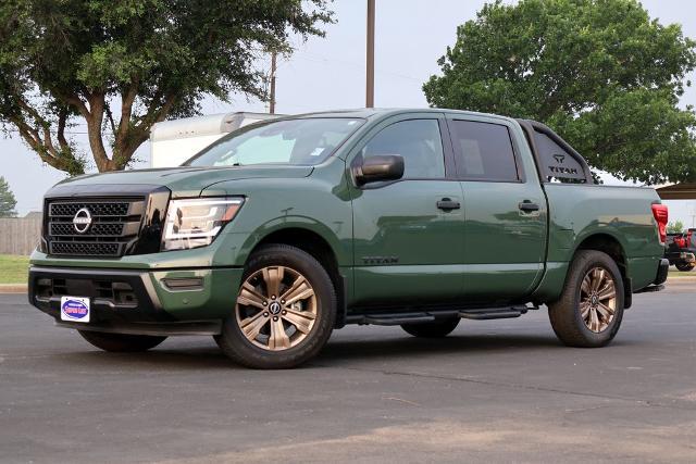2024 Nissan Titan Crew Cab SV 4x2