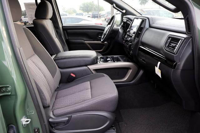 2024 Nissan Titan Crew Cab SV 4x2