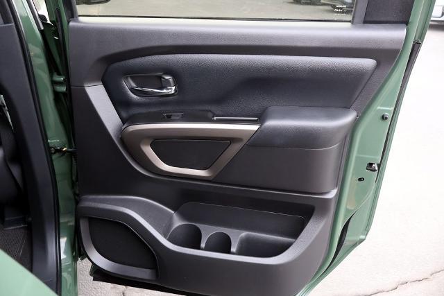 2024 Nissan Titan Crew Cab SV 4x2