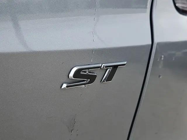 2024 Buick NV Sport Touring FWD