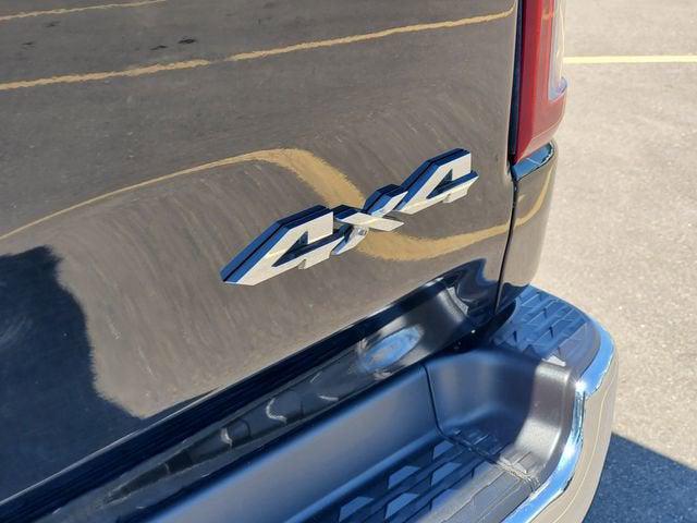 2022 Ram 1500 Big Horn Crew Cab 4x4 5'7" Box