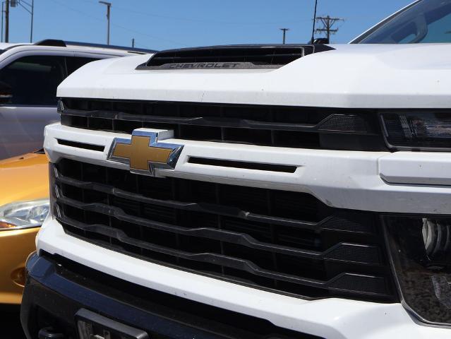 2024 Chevrolet Silverado 2500HD 4WD Crew Cab Standard Bed Custom