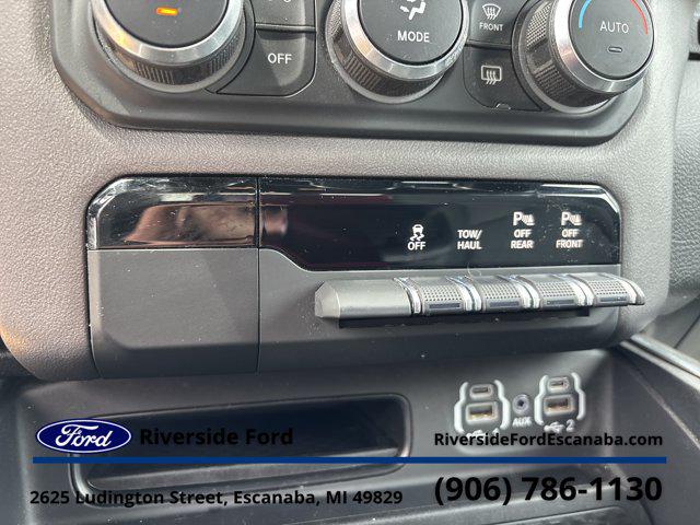 2021 Ram 1500 Big Horn Quad Cab 4x4 6'4" Box