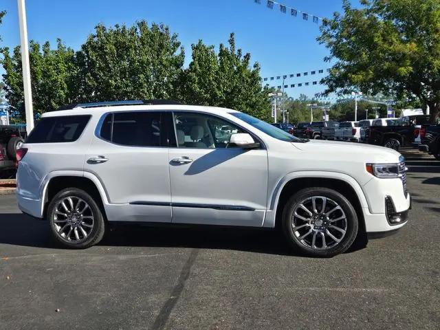 2023 GMC Acadia AWD Denali