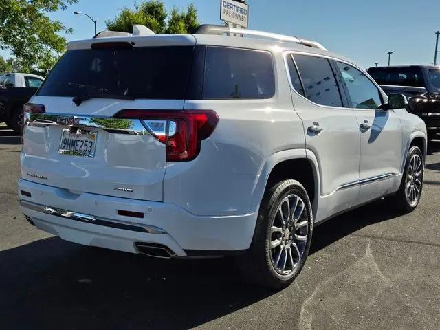 2023 GMC Acadia AWD Denali